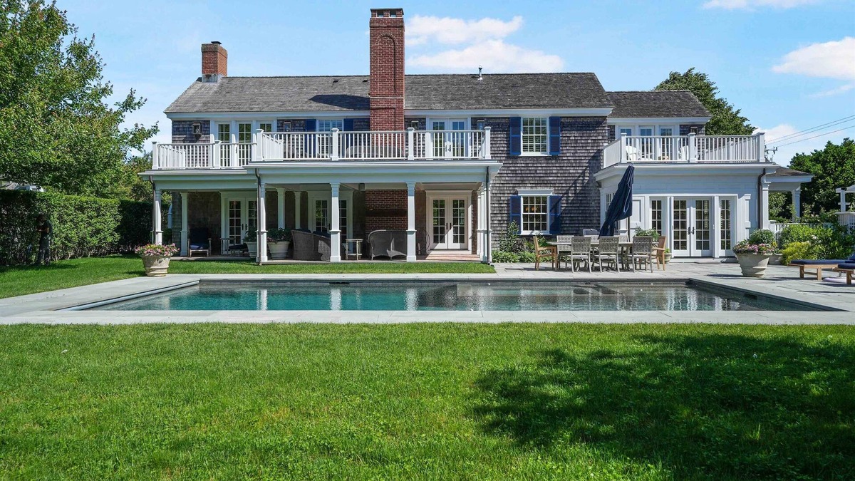 Katama House | Sandpiper Fields Luxury Field Club Home Near South Beach on Martha’s Vineyard