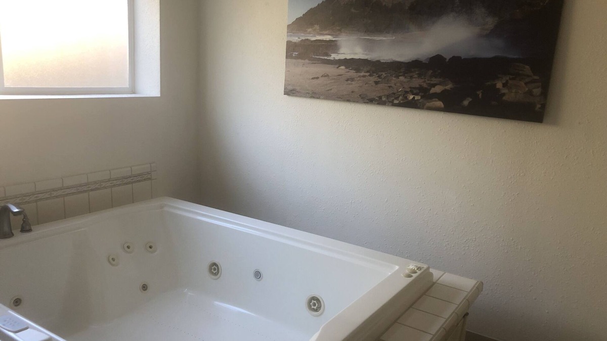 Lincoln City Condo | Sandpiper Suite 108