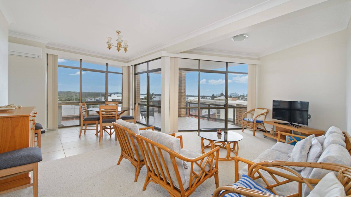 Port Macquarie Apartment | Sandpiper - Westport Gem With A Pool