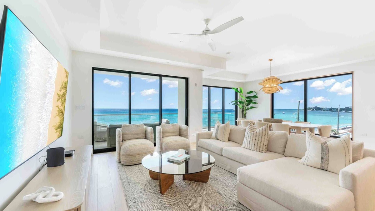 Grand Cayman Condo | Sands #5: New Luxury 7 Mile Beach Condo w/Rooftop Pool & Barefoot Beach