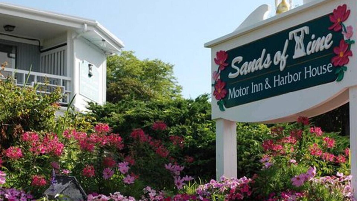 Woods Hole Hotel | Sands of Time Motor Inn & Harbor House