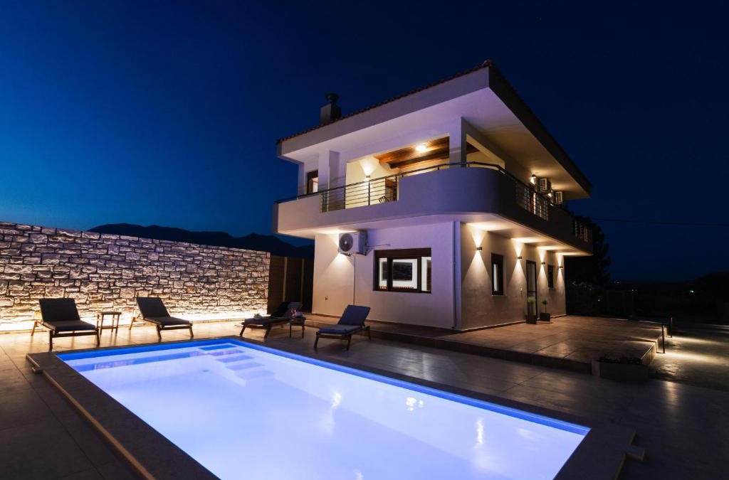 Faistos Villa | SandShine Luxury Villa