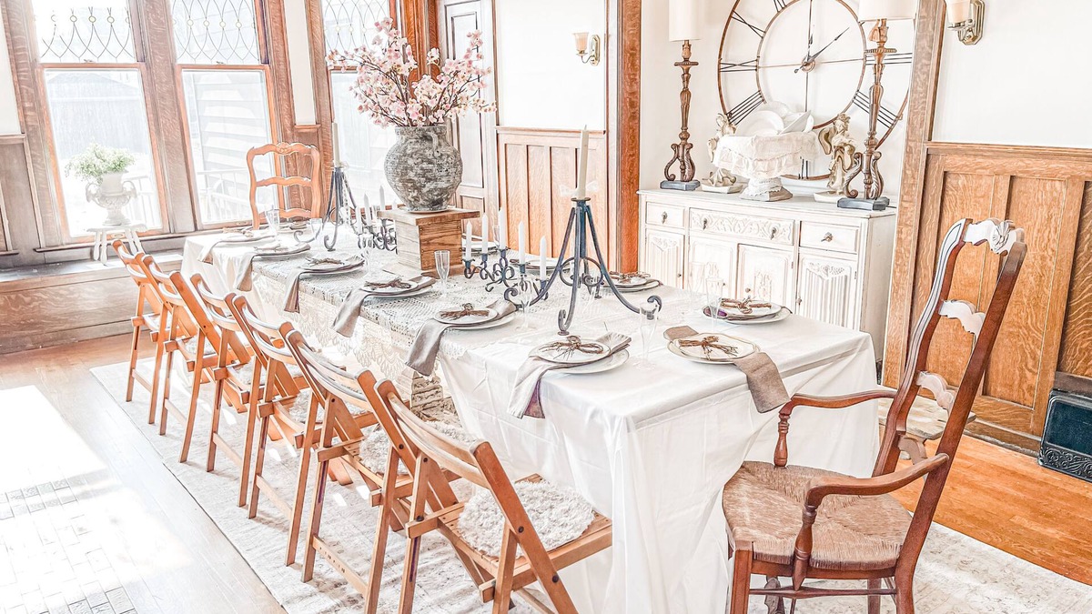 Sandusky House | Sandusky's Original Luxury Bachelorette Mansion