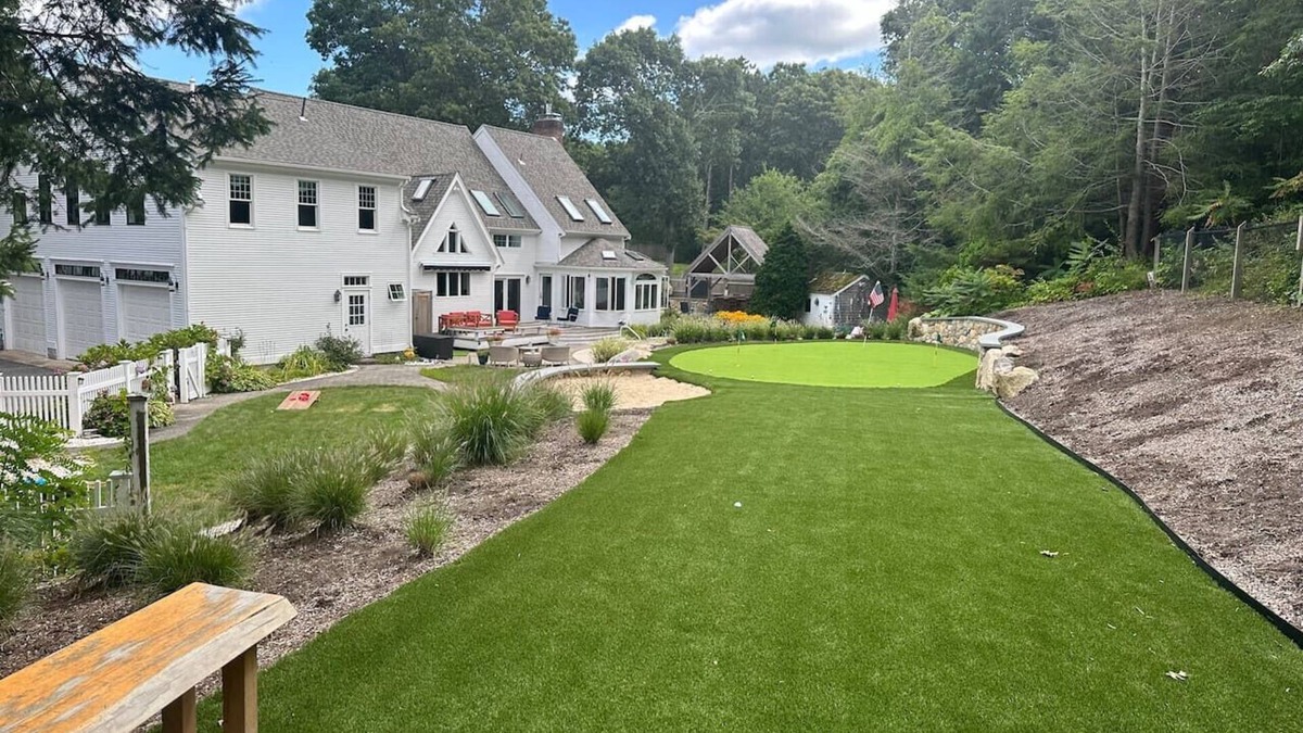 East Sandwich House | Sandwich golf and chipping green house