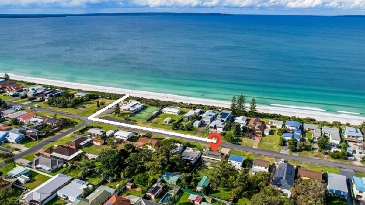 Callala Beach House | Sandy Adventures - Sleeps 8