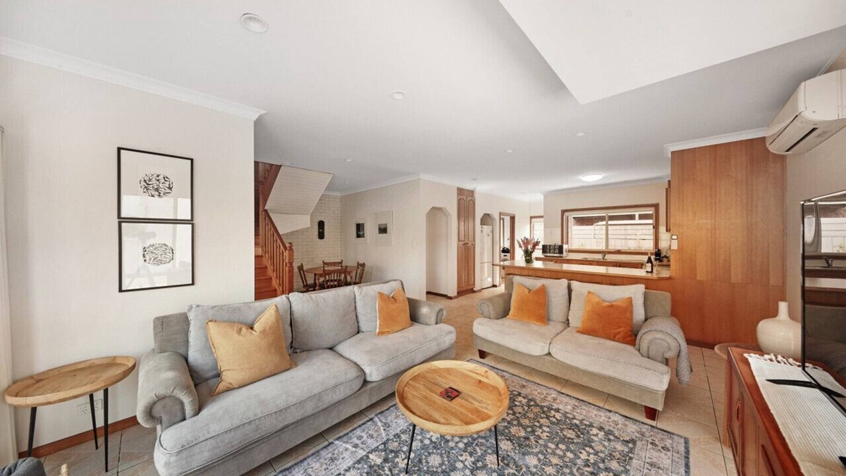 Torquay House | Sandy Bliss - Walk to the beach