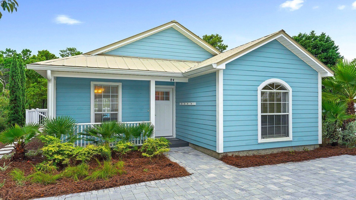 Gulfview Heights House | Sandy Daze - Vacation Rental on 30A Close to the Beach with Hot Tub