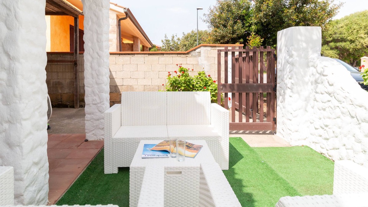 Capo Mannu Apartment | Sandy House - Two Bedroom Apartment, Sleeps 4