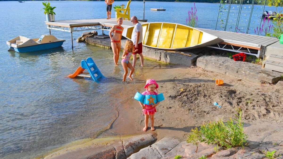 Trent Lakes House | Sandy Lake Family Oasis