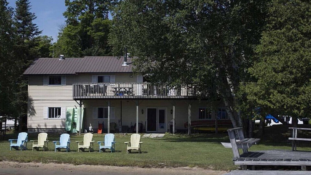 Dysart et al Cottage | Sandy Maple Cottage - Haliburton Lakefront Luxury Cottage