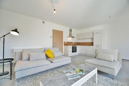 Outremeuse Apartment | Sandy Shores Serenity Flat Liège Centre