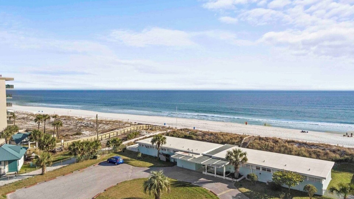 Fort Walton Beach - Destin House | Sandy Toes Studio: Your Beachfront Getaway Awaits