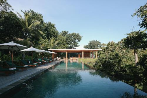 Kubutambahan Resort | Sanglung Villas & Suites