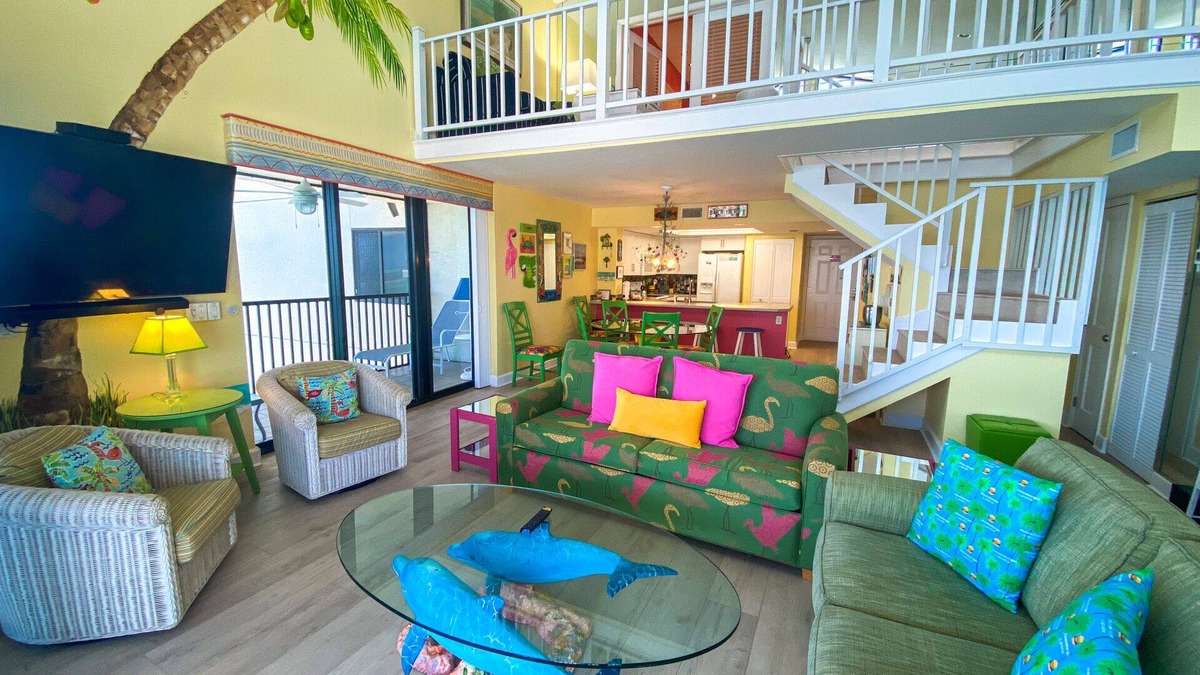 Punta Rassa Condo | Sanibel Harbour Resort: Bay View Tower 1131 Penthouse views of Sanibel in this 3 bdrm 3 bath condo