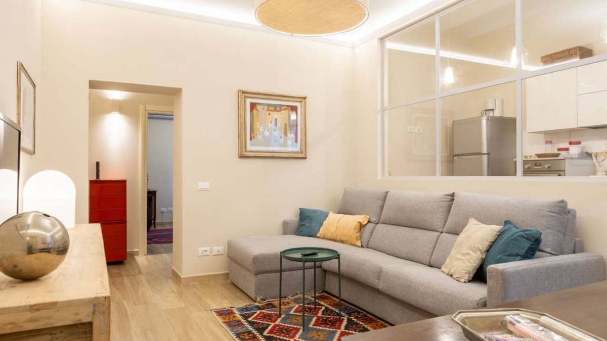 Sant' Ambrogio Apartment | Sant\'Ambrogio Elegant Apartment