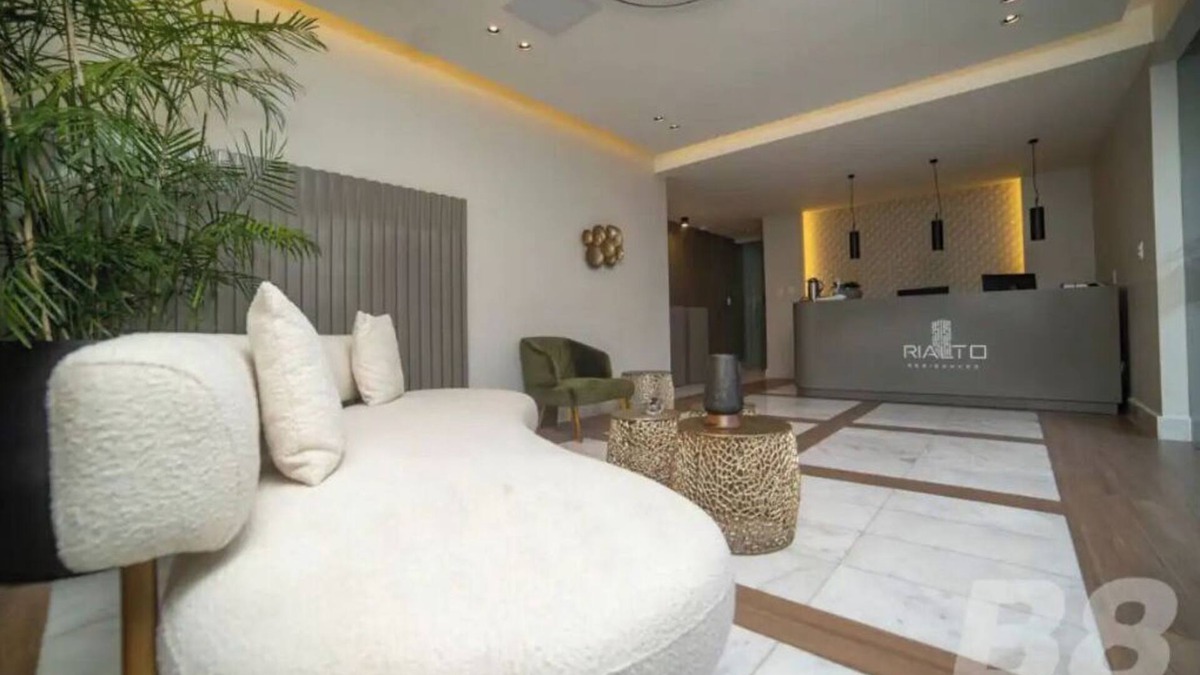 Cerro Alto Apartment | Santiago Luxe Pool Apt Suite