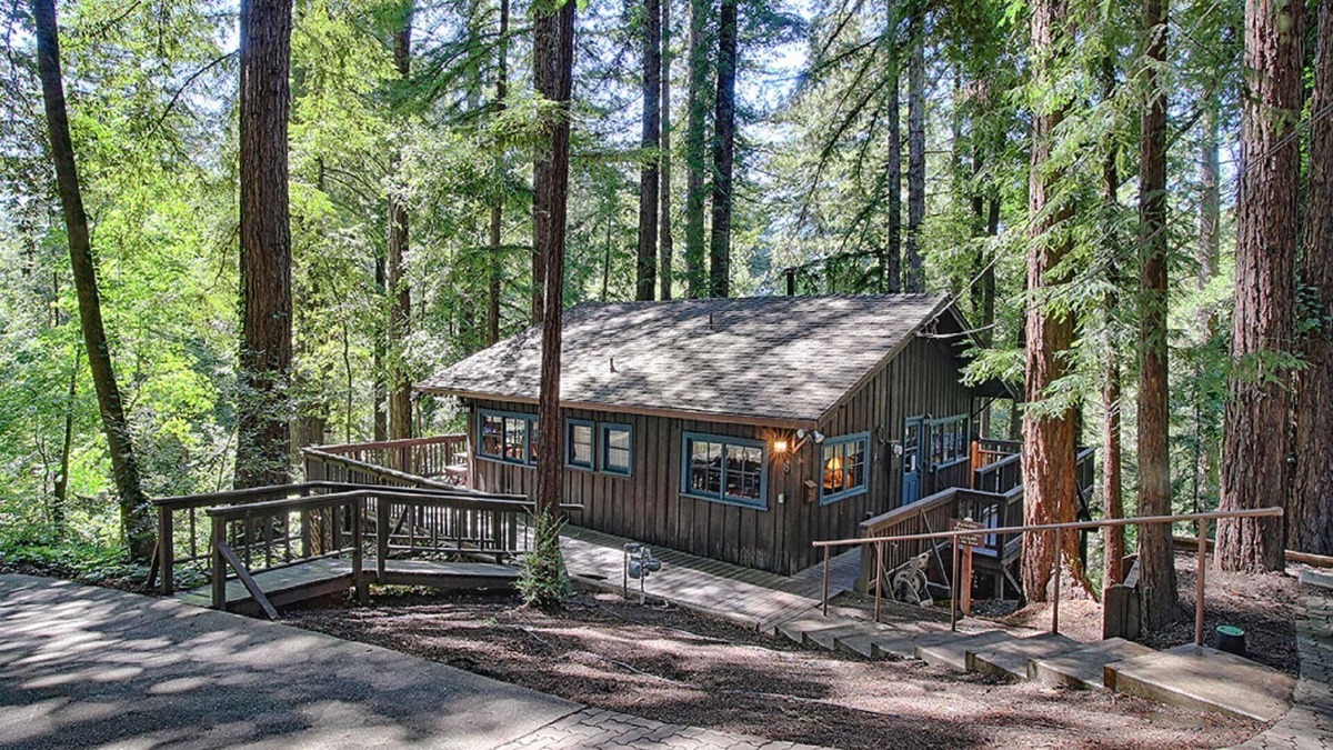 Mount Hermon Cabin | Santa Cruz Mountain Cabin. Utmost Tranquility Amongst the Redwoods !