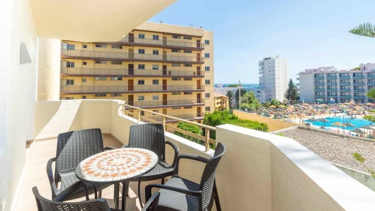 Benalmadena Costa Apartment | Santa Marta next to all services and the beach