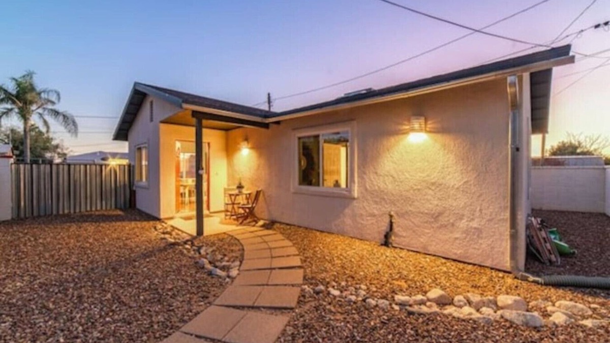 Campus Farm House | Santa Rita GH (Mike Morgan)