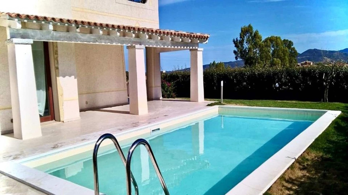 Case Peschiera-Lu Fraili Villa | SanTeodoro Exclusive House num2392