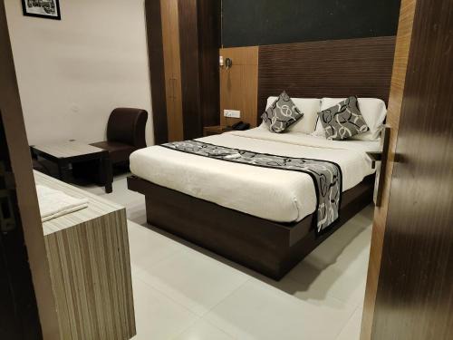 Central Chennai Hotel | Santhi Bhavan, Chennai Central