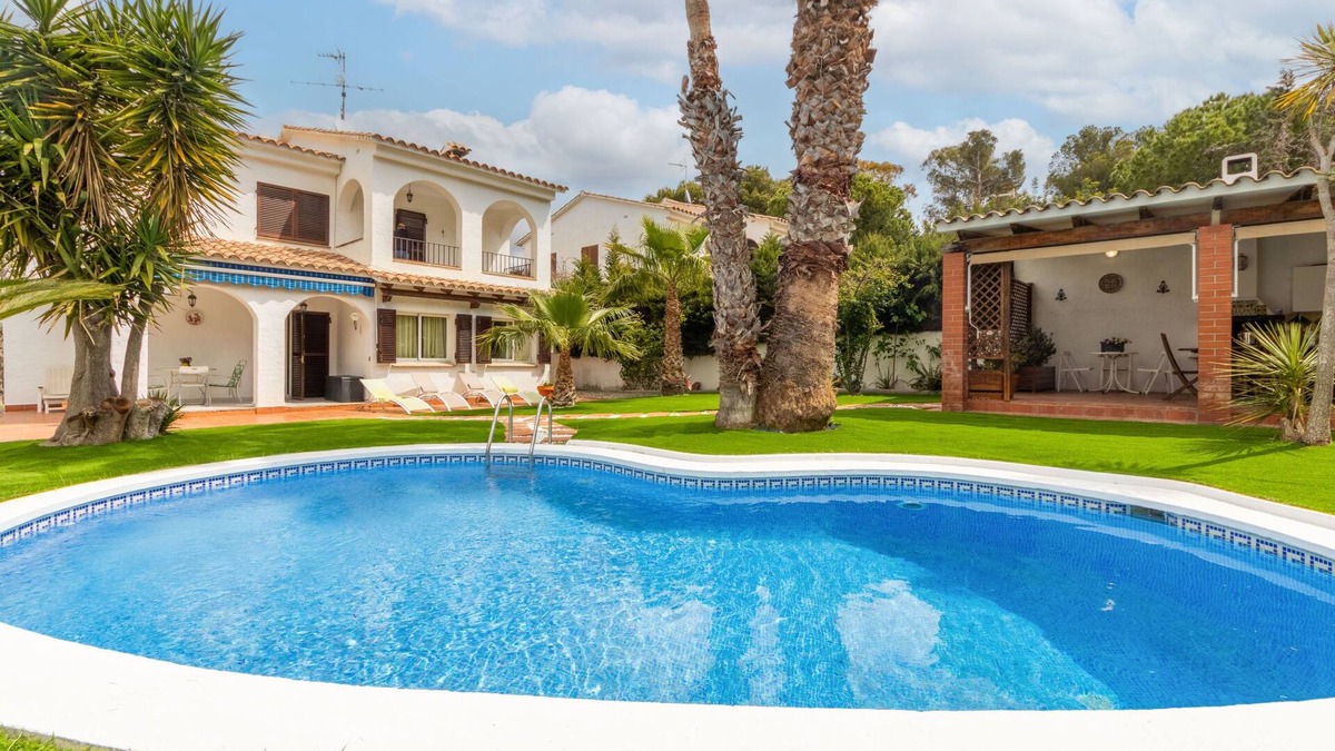 El Roc de Sant Gaieta House | Santiago by Interhome