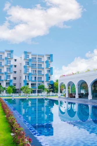 Negombo Apartment | Santorini 2BR Resort Apt - Negombo Beach & Airport