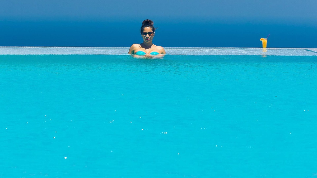 Imerovigli Villa | Santorini Eos Private villa with infinity edge pool