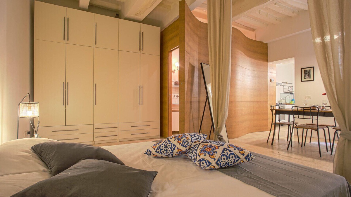 Oltrarno Apartment | SantoSpirito Suite - Hosted by Sweetstay