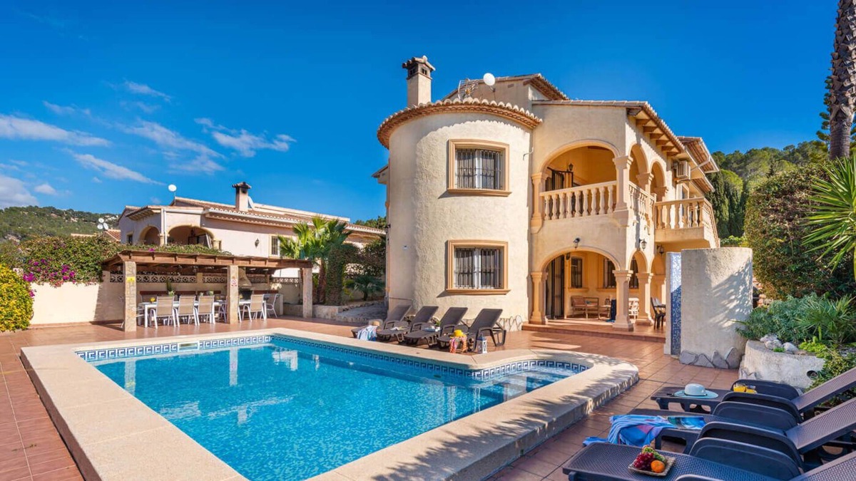 La Empedrola Villa | SAONA VILLAS (OL COMO): villa for 14 people, private swimming pool, air conditioning, wifi