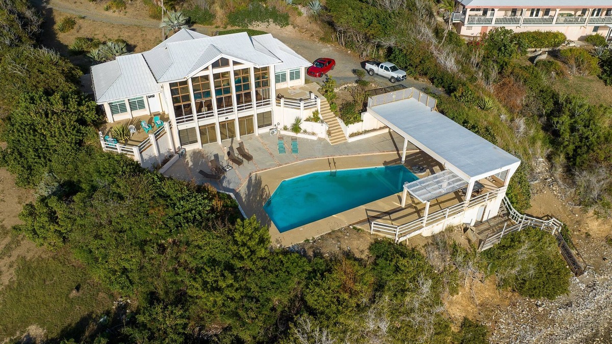 Grapetree Villa | Sapala All - Exclusive Oceanfront Rustic Villa with Private Pool