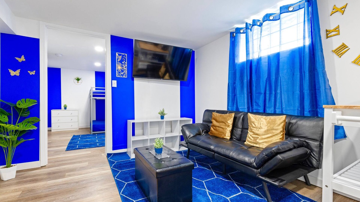 Old Brooklyn House | Sapphire Haven: Charming 2BR Private Basement Retreat | Laundry & Safe Location 8 Min To Airport