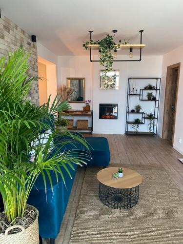 Hunedoara Apartment | Sarah Home