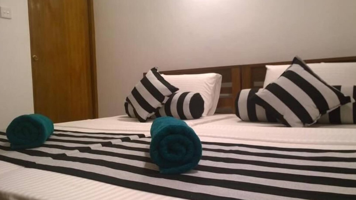Peradeniya Hotel | Sarala Residence