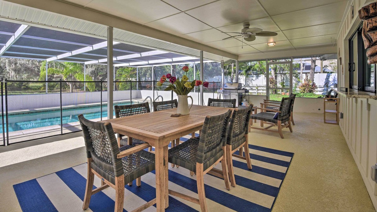 Lake Sarasota House | Sarasota Family Home w/ Pool - 8 Mi to Beach!