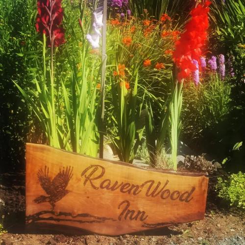 Black Creek Resort | Saratoga beach cabin with hot tub