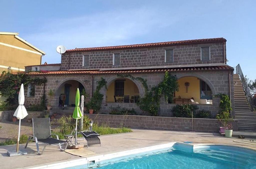 Ruinas Bed & Breakfast | Sard Paradise