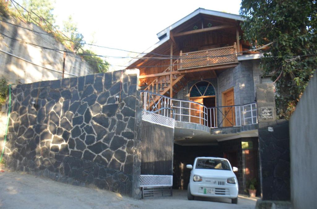 Dunga Gali Bed & Breakfast | Sardar House, Dunga Gali