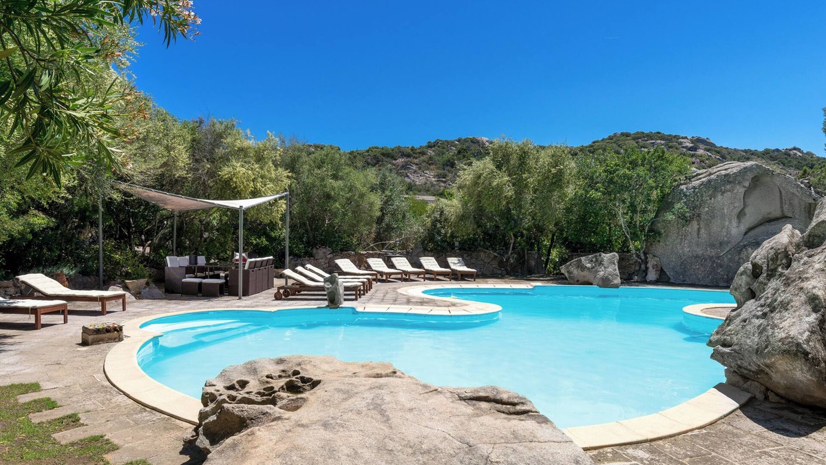 Porto Rotondo House | Sardinian Style Studio Apartment with Garden and Terrace