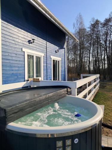 gmina Pokrzywnica Apartment | Sarenkowo dom z balia ogrodowa