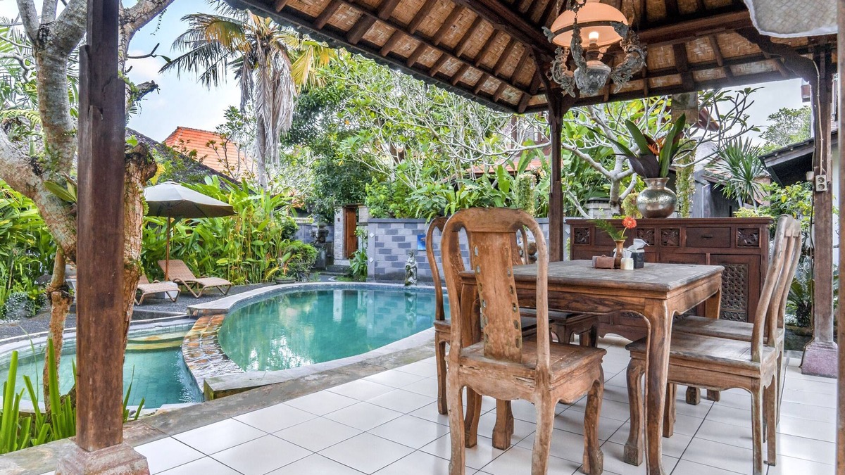 Penestanan Bed & Breakfast | Sari Bamboo Bungalows
