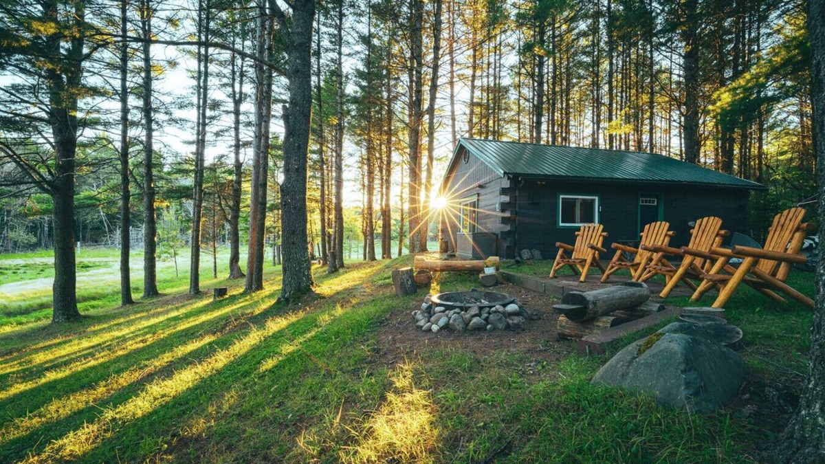 Conover Cabin | Sasquatch Sanctuary Tiny Log Home on 10 Acres