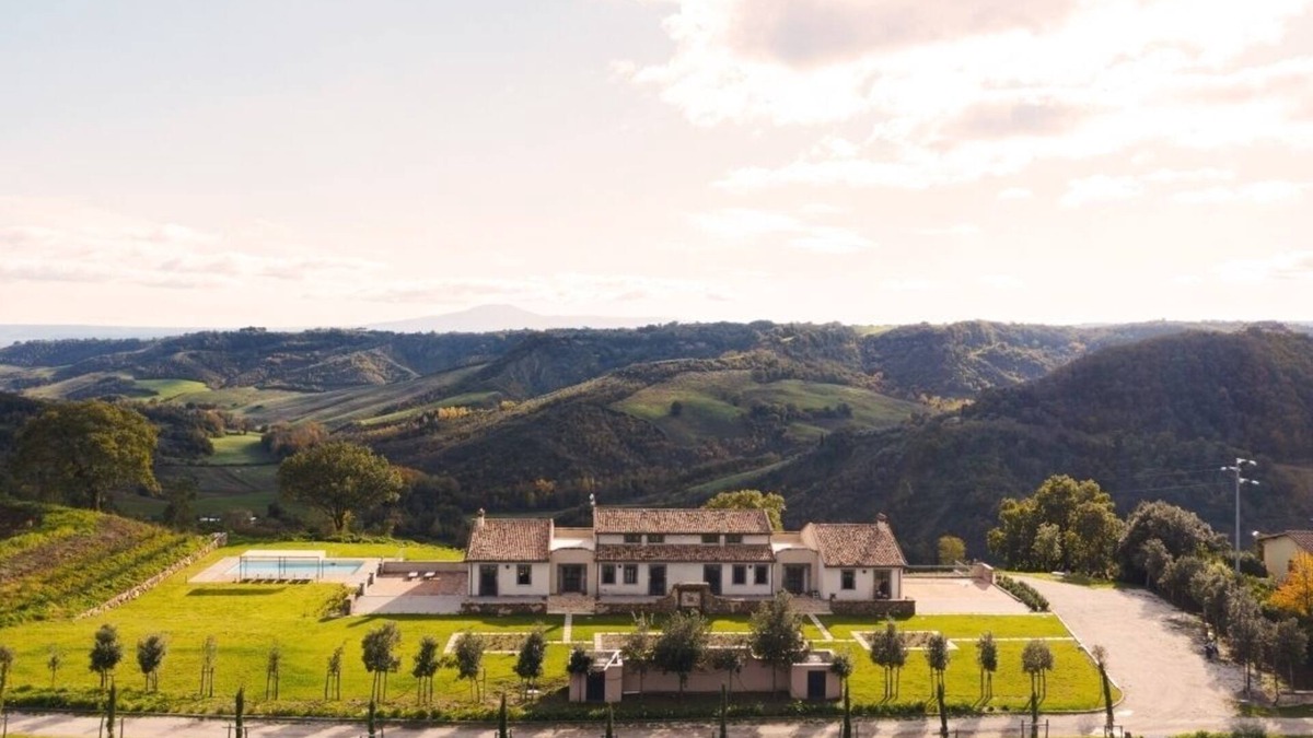 Corbara Villa | Sassinoro, Luxury Villa with SPA and pool