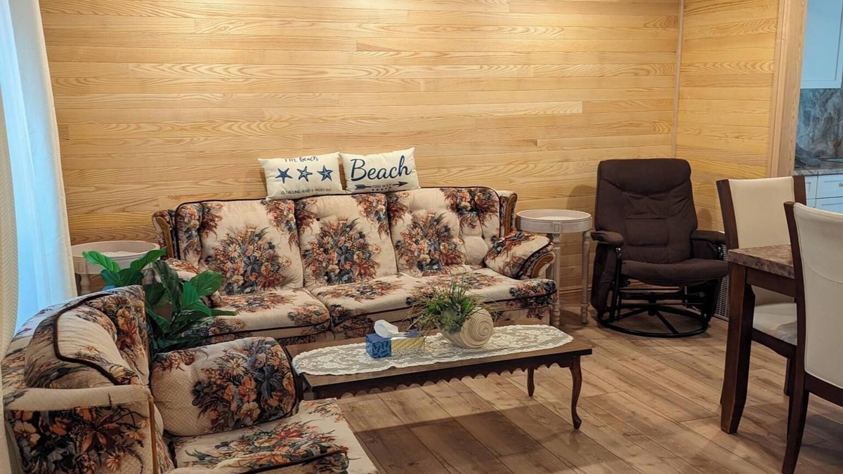 Sauble Beach Cottage | Sauble Beach Cottage For Rent - Ontario, CanadanNewly renovated in 2023.