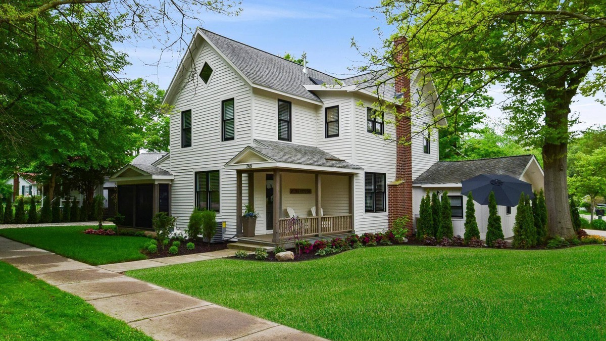 Saugatuck Villa | Saugatuck Farmhouse - Five Bedroom Villa, Sleeps 10