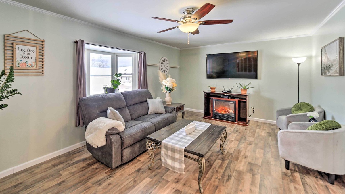 Sault Ste. Marie House | Sault Ste Marie Getaway Near Soo Locks!