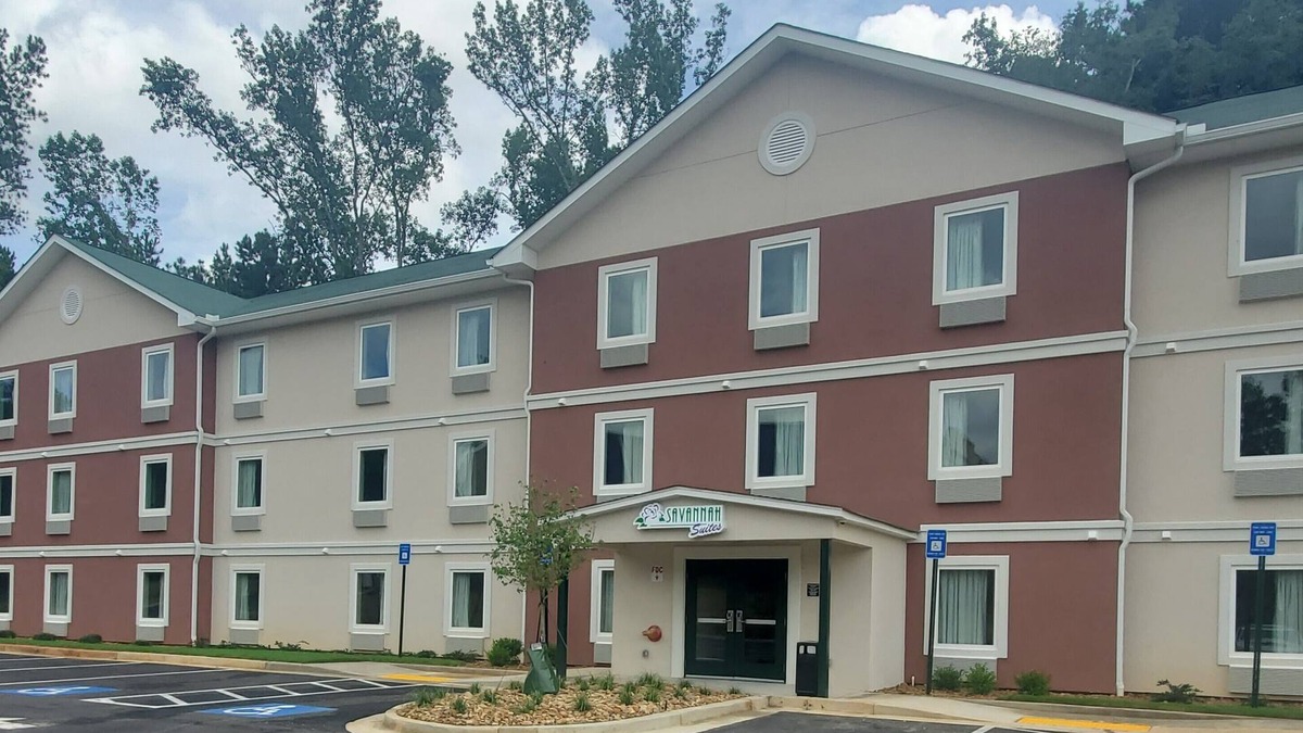 Ben Hill Hotel | Savannah Suites Atlanta Airport