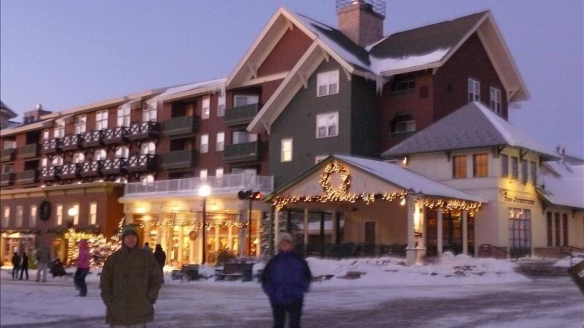 Snowshoe Condo | Save $, 1 BR, Mountain Lodge, Ski-in/Ski-out, Village Central, ski in/out, A/C