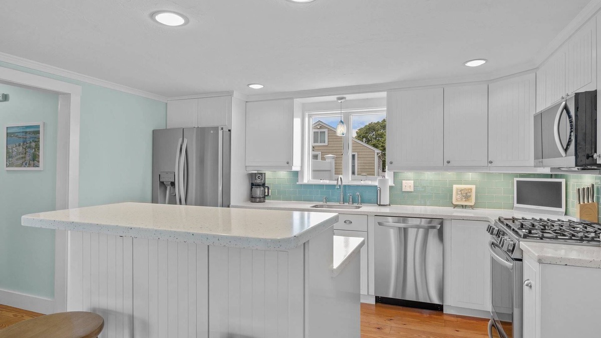 Buzzards Bay House | Save 10% on Fall Stays - Book by Nov 21!