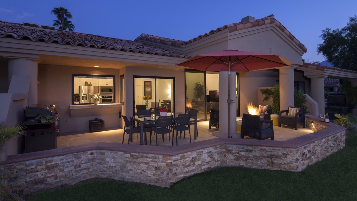 La Quinta Condo | SAVE! Luxury PGA West Condo-Mountain Views, 4-Seater Golf Cart, Bikes & More!